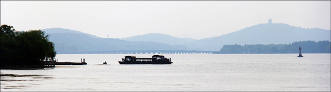 水墨蠡湖(王云平摄影).jpg
